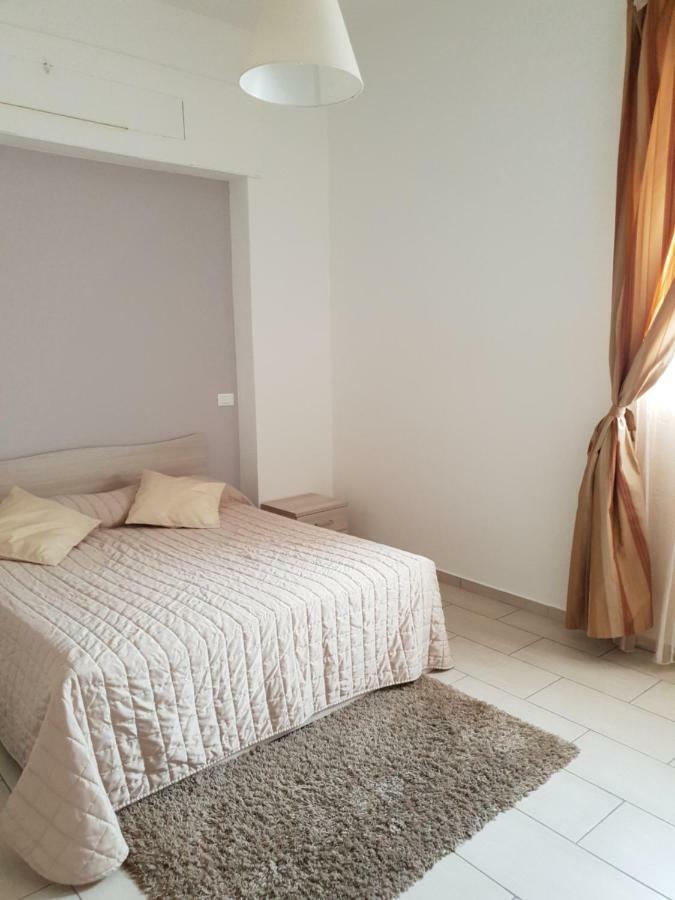 Grazioso Appartamento Vacanze The Lighthouse Паола Екстериор снимка