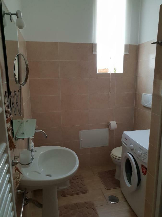 Grazioso Appartamento Vacanze The Lighthouse Паола Екстериор снимка